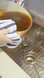 282K views · 989 reactions | Sometimes burnt food happens to the best of us. Here's a quick, simple method from America's Test Kitchen to remove stubborn stuck-on messes. Visit our blog for more tips, too! How to Clean a Le Creuset Dutch Oven: https://bit.ly/3dvQ11o | Le Creuset | Facebook