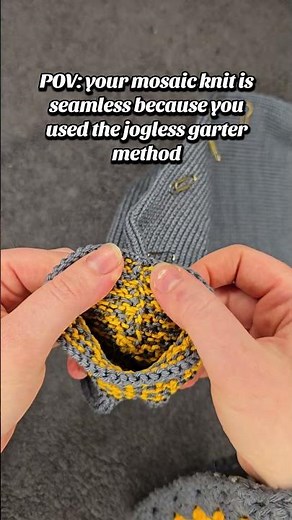 Seamless mosaic knit by using the jogless garter method #knitting