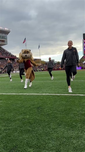 Goldy Gopher y la colaboración épica con Sabrina Carpenter