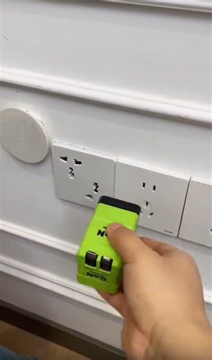 ⚡ Power Up Everything, Anywhere! This brilliant 4-in-1 GaN charger features retractable cables and 35W PD3.0 fast charging that powers multiple devices at once. The compact foldable design eliminates cable clutter while delivering blazing-fast speeds! 🔋✨🎒 Your Ultimate Portable Charging Station! With universal compatibility and built-in safety protection, this travel-ready charger keeps all your devices powered without the mess. Perfect for home, office, or adventures - stay connected wherever