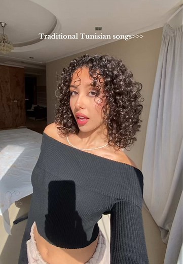 Discover the Rhythm of Traditional Tunisian Songs