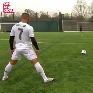 305K views · 544 shares | Messi VS. Ronaldo, who's better?  The F2 Freestylers | Magic Hands Creations | Facebook