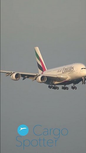 Airbus A380 LANDING
