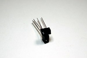 Aruduinoでコンパクトなライントレースロボット制作③～ラインセンサー基板追加～｜おじじ's MEMO