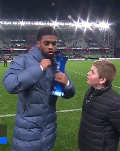 What a moment between Ibrahim Mbaye and this kid 🥹✨ #football #ligue1 #psg #ligue1mcdonalds
