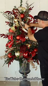 Traditional Christmas Tree Idea. Here is how I decorate my Christmas tree in a traditional theme, follow these four super easy steps. . . . #christmas2024 #christmasdecor #christmastree #christmasdecorations #christmastime | Ramon - at HOME