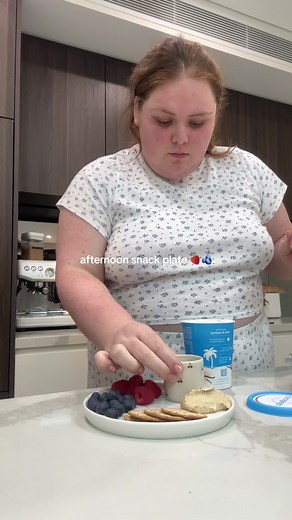 Healthy Afternoon Snack Plate Ideas for Beating the 3PM Slump