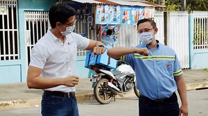 22K views · 7.6K reactions | CBC Nicaragua, PEPSI®, se une a las acciones por disminuir los riesgos de contagio de COVID-19, a través de su programa ”Una Pulpería más Segura”. Estamos entregando kits para la prevención, a pulperos y pulperas. ¡Cada cosa cuenta y si lo hacemos todos, cuenta más! #JuntosPorNicaragua #UnaPulperíaMásSegura. | Pepsi | Facebook
