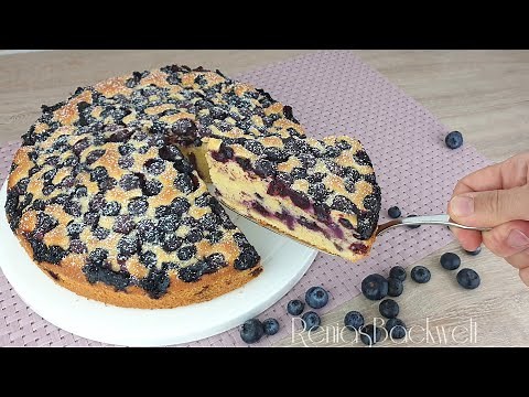 Quick berry, simple sponge cake with blueberries prepared in 10 minutes