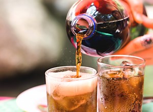 10 Warning Signs You're Drinking Too Much Coke