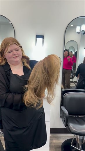 The key to a beautiful dimensional blonde is your foil placement. Using diagonal placement (diagonal forward and diagonal back) will give your blondes visual texture, natural movement and a seamless blend ✨ @keunehaircosmetics . . . . . . . . #keune #keuneeducation #keunenamerica #keunehaircosmetics #foilayage #hairhighlights #blonde #blondehighlight #foiledhair #hairfoils #blonding #haircoloring #coloringhair #blondehighlights #dimensionalblonde #keunelpvers #blondeinspo #haircolor #haircoloris