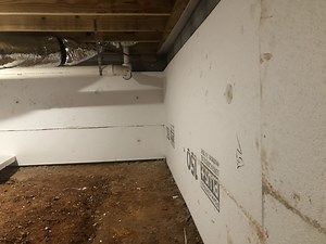 What Kind of Insulation Should I Use in My Crawl Space?