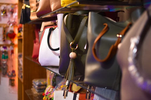 17 Creative Storage Ideas for Your Handbags and Purses