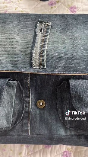 DIY Denim Messenger Bag Tutorial: Upcycling at Its Best