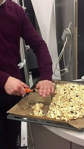 Hallo meine Lieben, habt ihr bereits gestern Abend zu den "Success Stories" aus Die Höhle der Löwen eingeschaltet? Falls nicht, heute um 17 Uhr erzählt euch mein Lieblingspopcornloopie Mr. Popcorn - Murat Akbulut von seinem Weg in den Popcornolymp ;) Liebe Grüße, eure Judith :* | Judith Williams