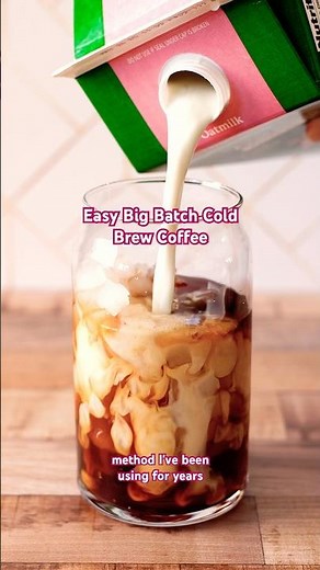Easy Big Batch Cold Brew Coffee #coffee #coffeetime