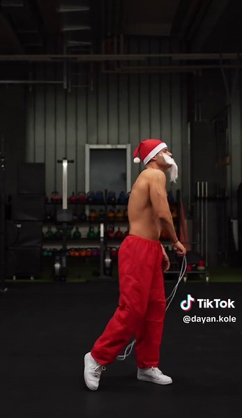 Gangsta Klaus: Your Perfect Christmas Jump Rope Gift