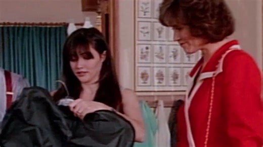 204K views · 2.9K reactions | The gang gets ready for senior prom night at West Beverly! | Beverly Hills 90210 | Facebook