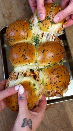 Delicious Buffalo Chipotle Chicken Sliders Recipe
