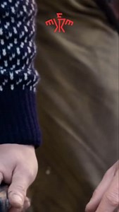 663K views · 12K reactions | How to skin and cook a venomous rattlesnake  #survivaltips #survivalist #survivalkit #bushcraft #bushcraftknife #bushcraftgear #bushcraftlife #wildernesssurvival #survivaltools #survivalhacks #primitivetechnology | Creek Stewart | Facebook