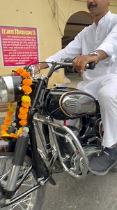 603K views · 13K reactions | Rajdoot Chalane Walo Ki Personality Hi Kuch Alag Hai #fbpost2025シ #reelsfbシ #reelschallenge #rajdoot175 #rajdootrestoration #RD175 #rajdoot #fbpost The Chennai Rajdoot 175CC Club Kota, Rajasthan Rajdoot Excel-T Electronic 175 Fan Club | Rauf Khan Afridi | Facebook