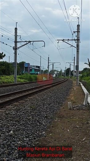 Hunting Kereta Api Di Barat Stasiun Brambanan #keretaapi #shortvideo #shorts