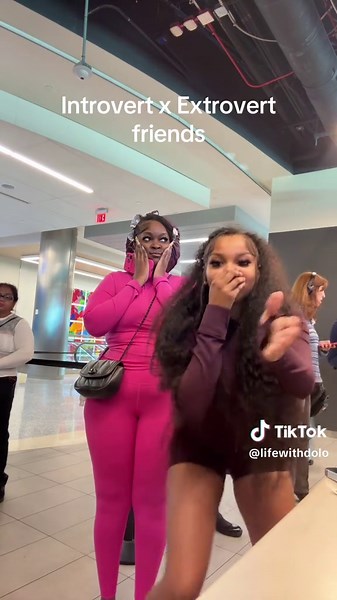 At the airport doing TikToks #fy #friends #fypシ゚viral | friends