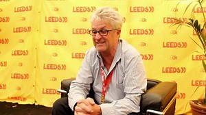 Drake appears as a surprise guest at a Future concert, adding to collaboration rumours