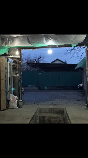 Damaged Ваз 2108 Sedan: Engine Details Revealed