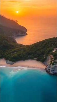 Top 10 Must-Visit Vacation Spots 🌍✈️