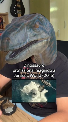 Dinossauro profissional analisa Jurassic World (2015)
