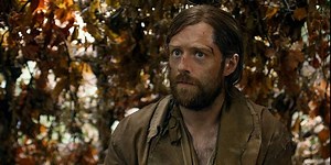 Richard Rankin Really Does Sing in "Outlander"