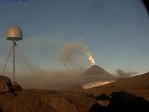 AVO/USGS Volcanic Activity Notice Volcano: Shishaldin (VNUM #311360) Current Volcano Alert Level: WATCH Previous Volcano Alert Level: WARNING Current Aviation Color Code: ORANGE Previous Aviation Color Code: RED Issued: Tuesday, October 3, 2023, 10:36 AM AKDT The explosive ash eruption of Shishaldin Volcano that started this morning at 5:50 AKDT (13:50 UTC) has ended. Clear webcam views show steaming at the volcano's summit. The Aviation Color Code is being lowered to ORANGE and the Volcano Aler