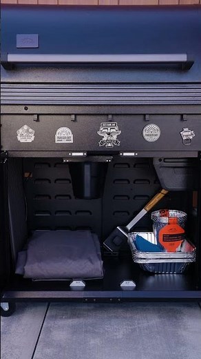 Traeger Woodridge Elite Cabinet