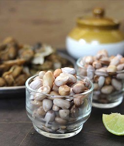 How To Boil Peanuts | Boiled Peanuts - Cook with Kushi