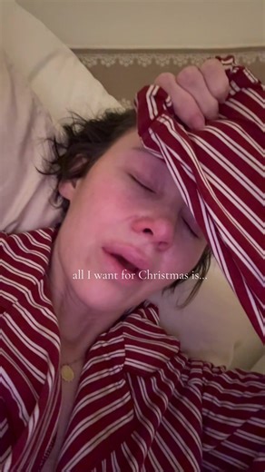 healthy people want a lot of things. sick people only want one. ♥️ I’m ok but a little reminder that if your Christmas isn’t going perfectly but you have your health… you still have everthing!!! oh and we need God too… obvi. I literally try so hard to write a short caption but God has other plans for me. anyway, I LOVE you. Please please please self exams 🙏🏼 Merry Christmas Eve my angels 👼 #breastcancer #pinkbentley #christmas #healing