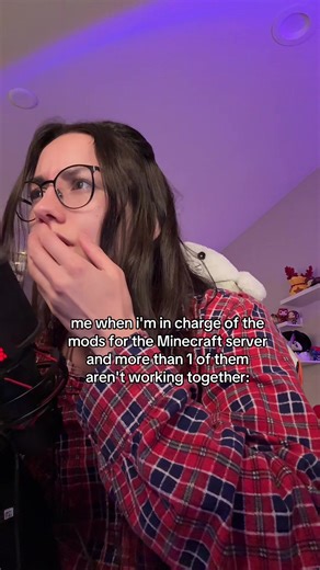 Modrinth, Curseforge and Fabric all open, sweating, googling.... #Minecraft