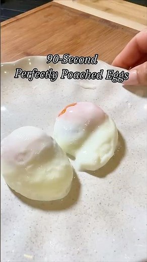 Perfect microwave poached eggs in less than 90 seconds.