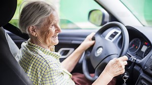 New bill would raise age in which Illinois seniors need to take a driving test