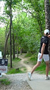 Benjamin Callaway throws a putter off the tee and finds chains! #discgolf #jomezpro | JomezPro