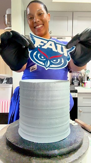 180K views · 2K reactions | Congrats Grad! #cake #cakedecorating #FAU #graduation #cakedesign #oreocake #explorepage | Brianna Collins | Facebook