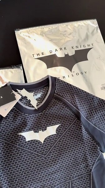 Compression Tees for Men: Stay Fit, Stay Comfy | batman compression shirt