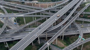 Video shows China’s labyrinth-like interchange that packs 20 lanes