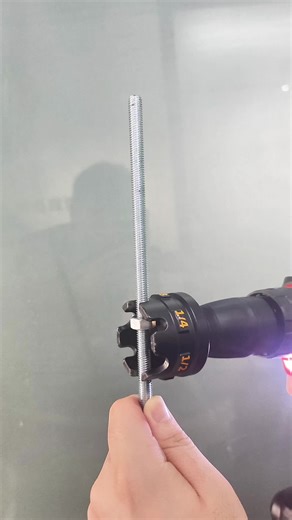 Turn your drill into a power wrench—zap stuck nuts in seconds without tire‑tugging. Fits ¼–½″ bolts. Get jobs done#nutzipper #nutdriver #rackatiers #rackatierstools #sparky