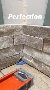 How to properly install stack stones in the corner. #construction #homerenovation #renovation #diy #realestate #design #entrepreneur #tools #remodel #interiordesign #carpentry #woodworking #diy | Misha Panchishak