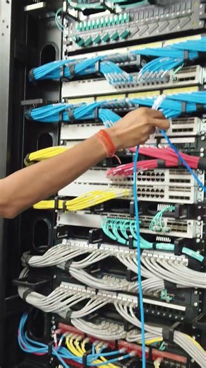 In this video I will show you How to Configure Cisco Router & Switch and How to set-up Home/Office