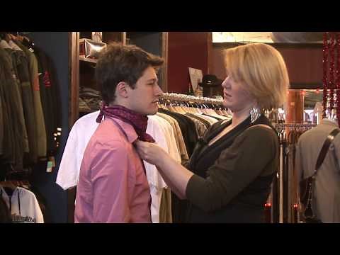 Men's Fashion Tips : How to Tie a Neckerchief
