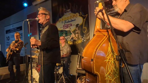 The Detonators performing at the Sandown park hotel getting the night going | Rock 'n' Roll News