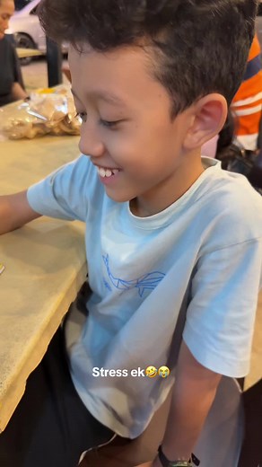 Agaknya kedai ni type keyboard manual kot#foryoupage #fyp