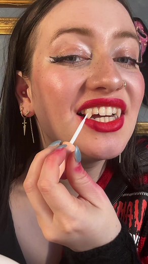 Natural Vampire Teeth Fitting Process